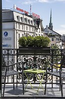 Central Plaza Hotel