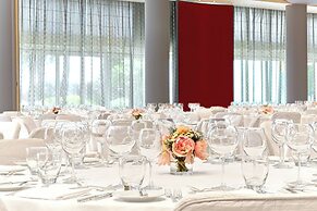 Le Meridien Beach Plaza
