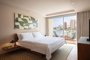 Le Meridien Beach Plaza