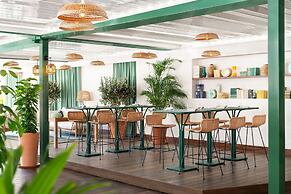 Le Meridien Beach Plaza
