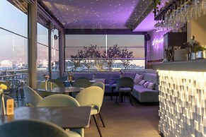 Athens Gate Hotel
