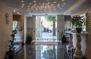 Athens Gate Hotel