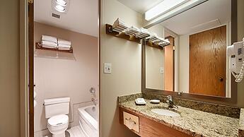 Best Western Plus Lamplighter Inn & Conference Centre