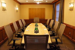 Best Western Plus Lamplighter Inn & Conference Centre