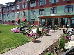 Canal Park Lodge