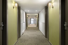 Days Inn by Wyndham Victoria Airport Sidney