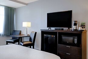 Days Inn by Wyndham Victoria Airport Sidney