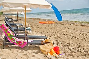 Jupiter Beach Resort & Spa