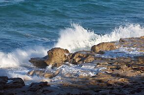 Jupiter Beach Resort & Spa