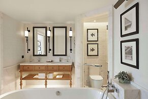 Dusit Thani Hua Hin