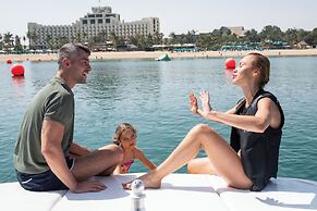 JA Beach Hotel, Dubai