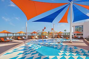 JA Beach Hotel, Dubai