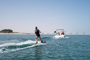 JA Beach Hotel, Dubai