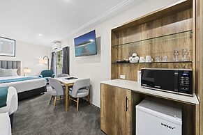 Palm Court Motor Inn