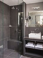 New Hotel Roblin La Madeleine