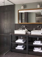 New Hotel Roblin La Madeleine