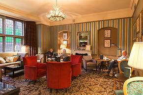 The Crown Manor House Hotel