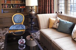 The Crown Manor House Hotel