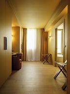 Gounod Hotel