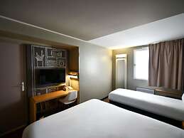 Ibis Paris Canal Saint Martin