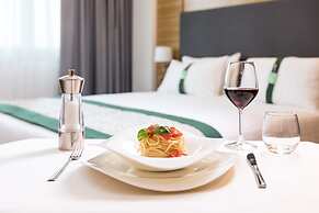 Holiday Inn Naples by IHG