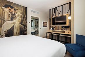 Holiday Inn Naples by IHG