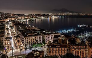Holiday Inn Naples by IHG