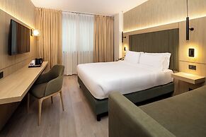 Holiday Inn Naples by IHG