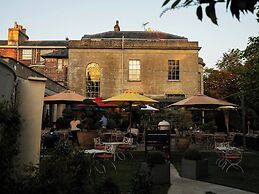 Bishopstrow Hotel & Spa