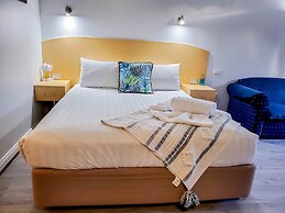 Sandors Motor Inn