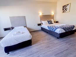 Sandors Motor Inn