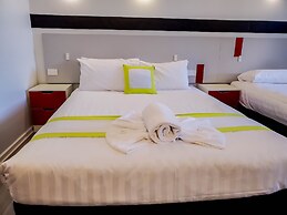 Sandors Motor Inn