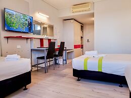 Sandors Motor Inn