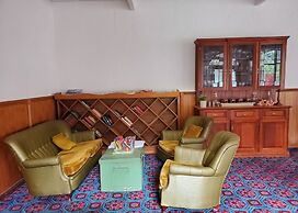 Sandors Motor Inn