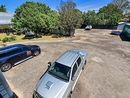 Sandors Motor Inn