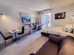 Sandors Motor Inn