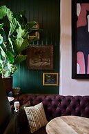 The White Horse - A Heartwood Inn
