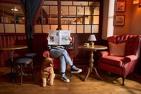 The White Horse - A Heartwood Inn