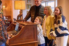 The White Horse - A Heartwood Inn