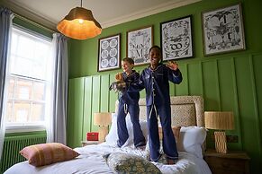 The White Horse - A Heartwood Inn