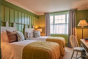 The White Horse - A Heartwood Inn
