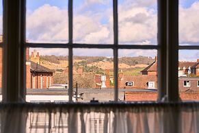 The White Horse - A Heartwood Inn