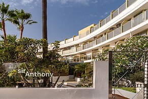 Sir Anthony Hotel
