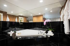 Executive Suites Hotel Metro Vancouver