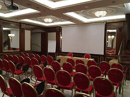 Andreola Central Hotel