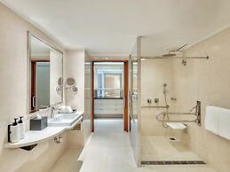 Crowne Plaza Bangkok Lumpini Park by IHG