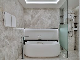 Crowne Plaza Bangkok Lumpini Park by IHG