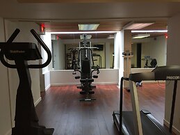 Quality Inn & Suites P.E. Trudeau Airport