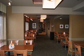 Quality Inn & Suites P.E. Trudeau Airport