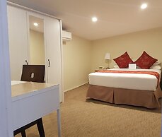 Twin Towers Inn